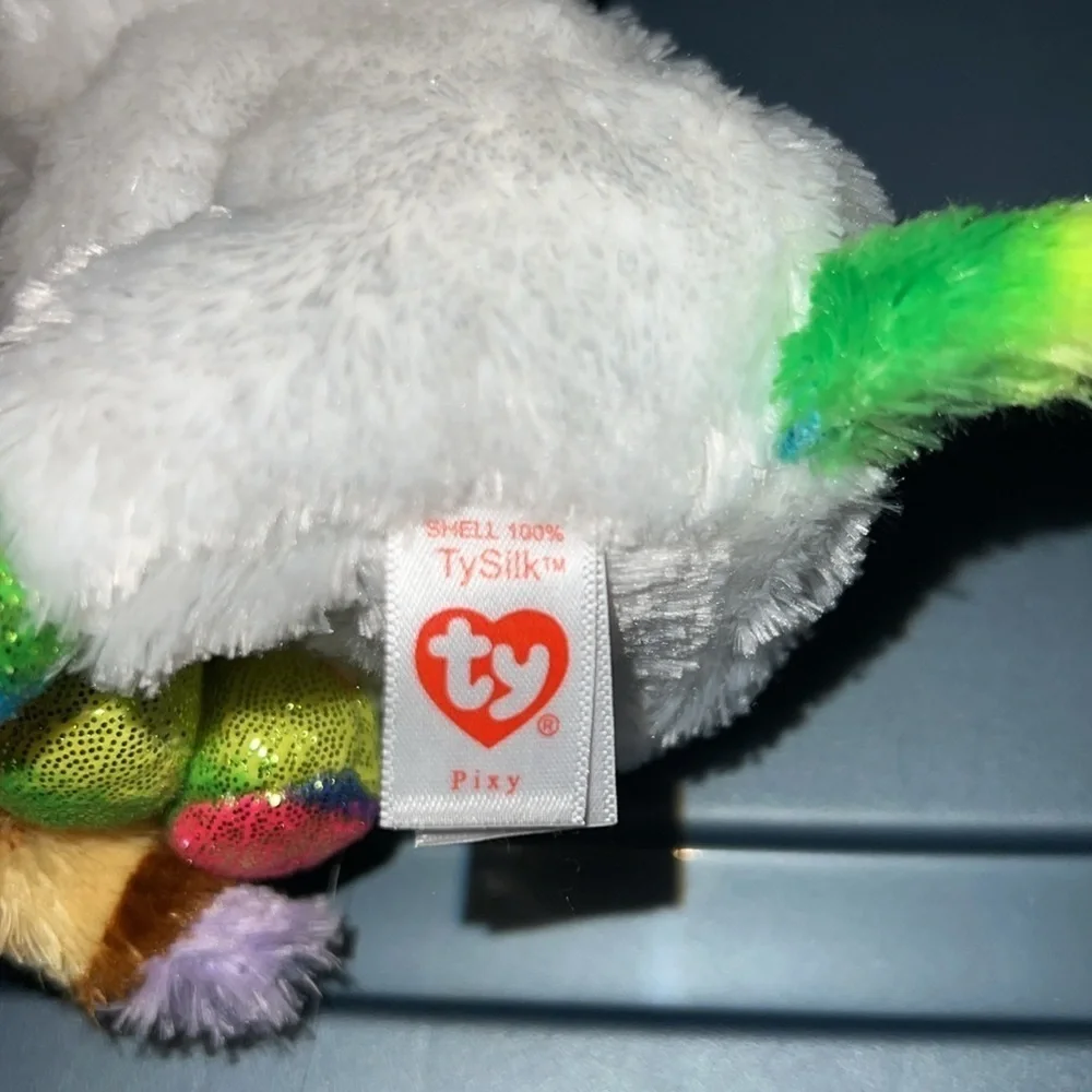 Lot of 3 Ty Beanie Babies Specks Elephant Safari Giraffe Pixy Unicorn